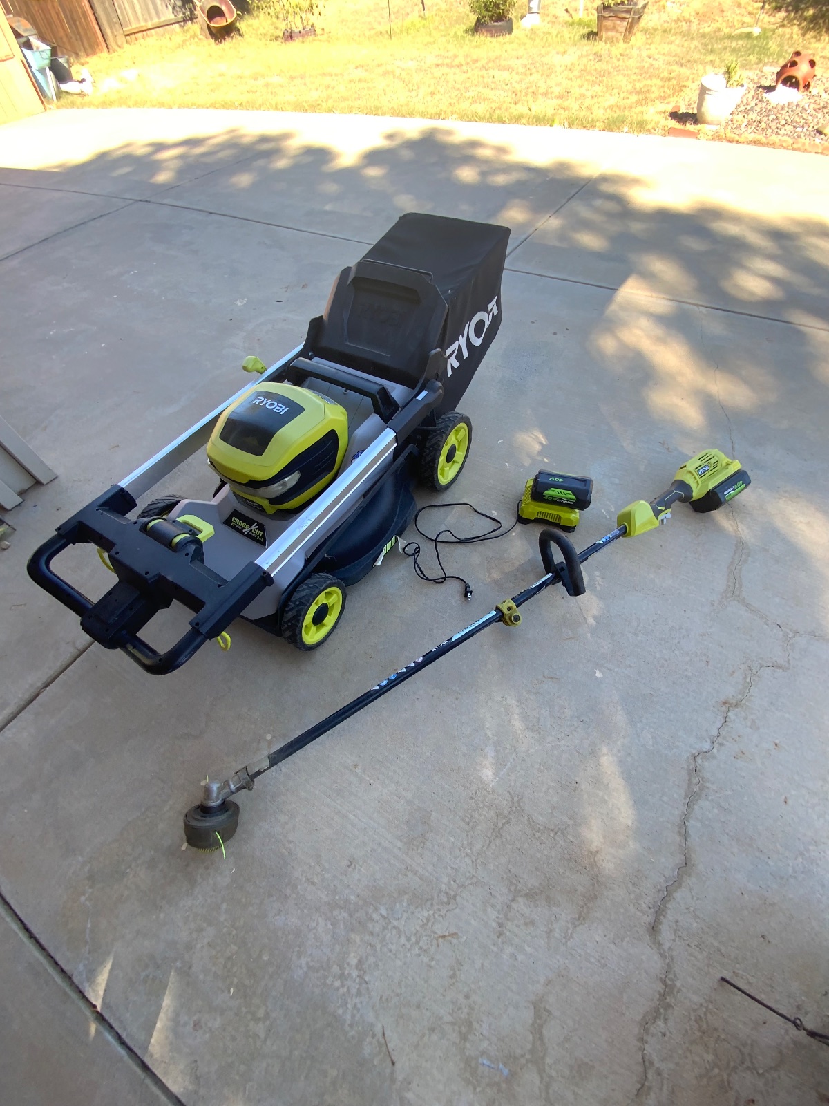 Ryobi 40V HP Brushless 21 Self-Propelled Mower with Trimmer and Batteries - Good - 8298 Daisy Ln, Riverside, CA, photo 2 of 10