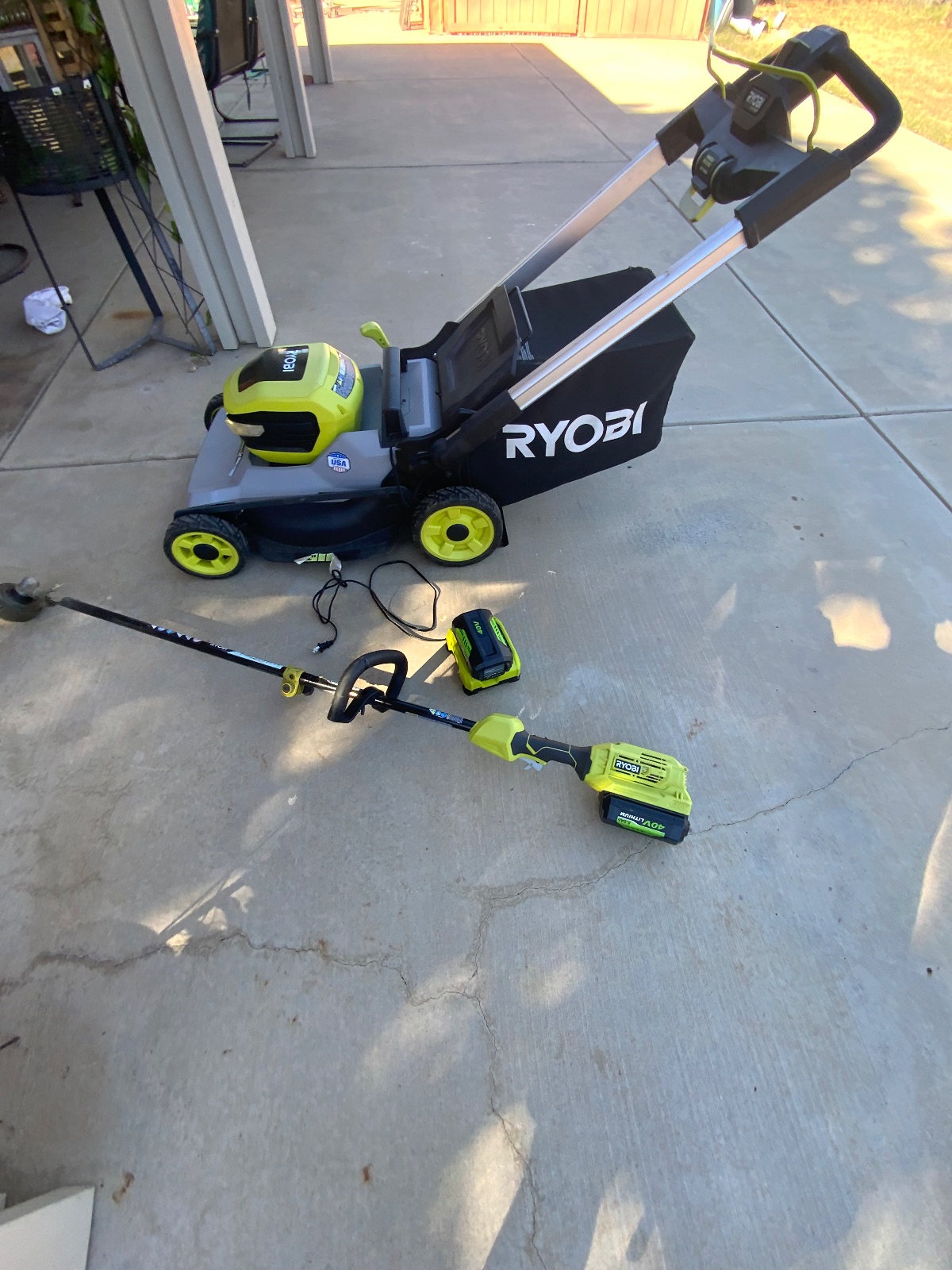 Ryobi 40V HP Brushless 21 Self-Propelled Mower with Trimmer and Batteries - Good - 8298 Daisy Ln, Riverside, CA, photo 8 of 10