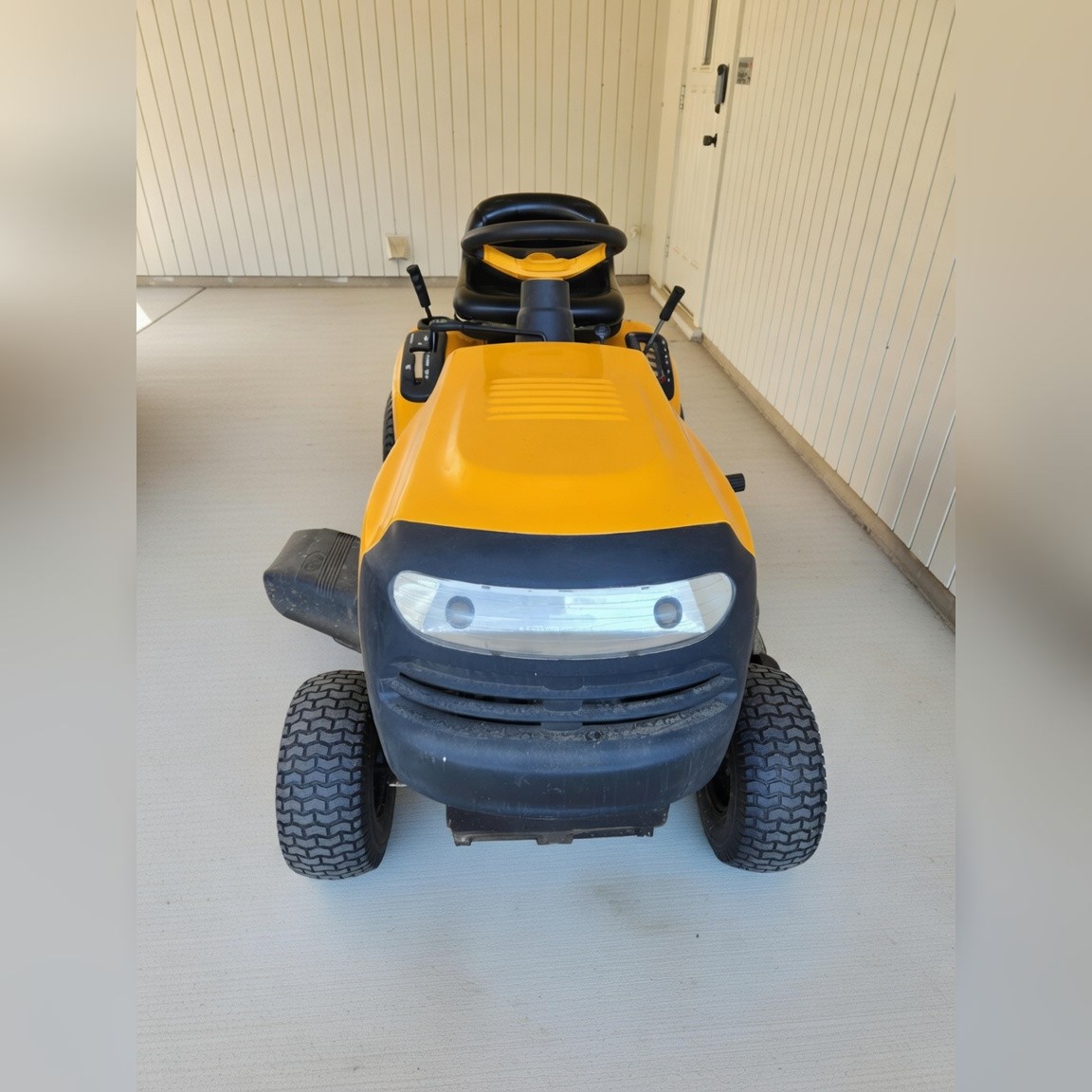 Riding Lawn Mower - Good - Haughton, LA