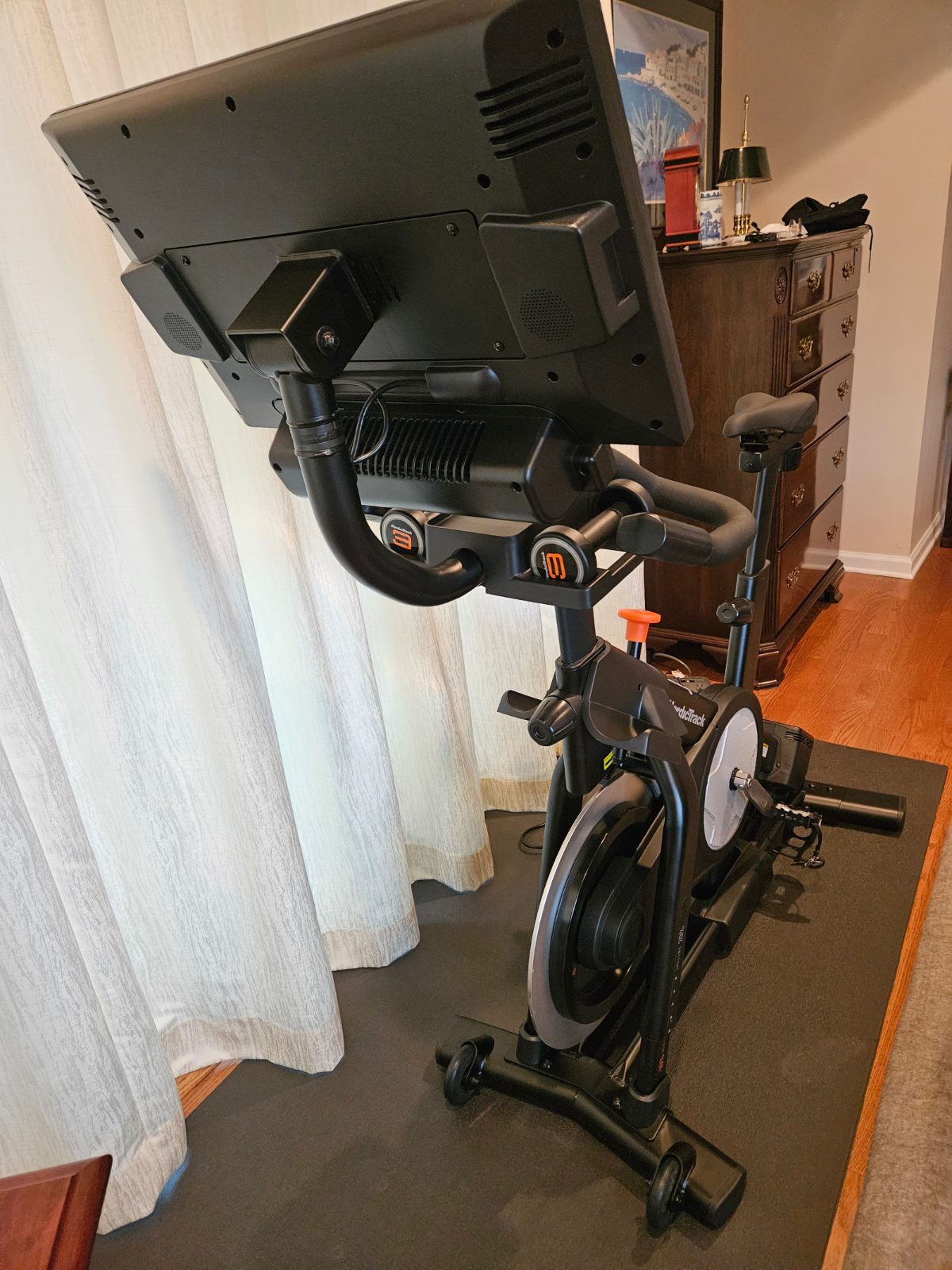 NordicTrack Commercial S22i Studio Cycle - Like New - Jacksonville, FL, photo 4 of 9