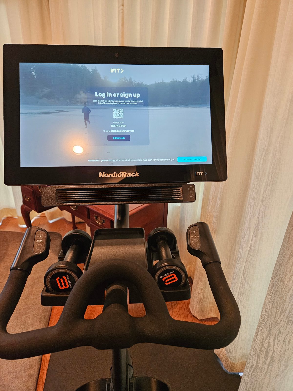 NordicTrack Commercial S22i Studio Cycle - Like New - Jacksonville, FL, photo 8 of 9