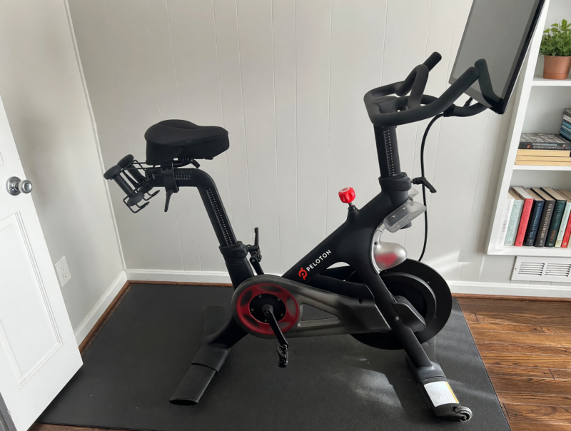 2019 Peloton Bike 2nd Gen – Very Good Condition, Includes Shoes & Mat - Arlington, VA